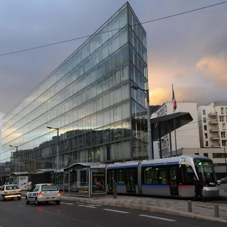 La Parenthese Revol Gem Europole Gare Miniatec